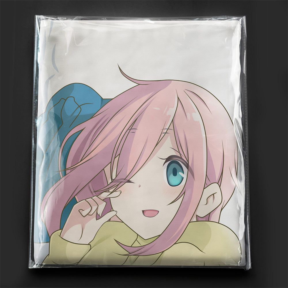 Kagamihara Nadeshiko (Kuschelversion) – AnimePillow-Fan-Art-Edition