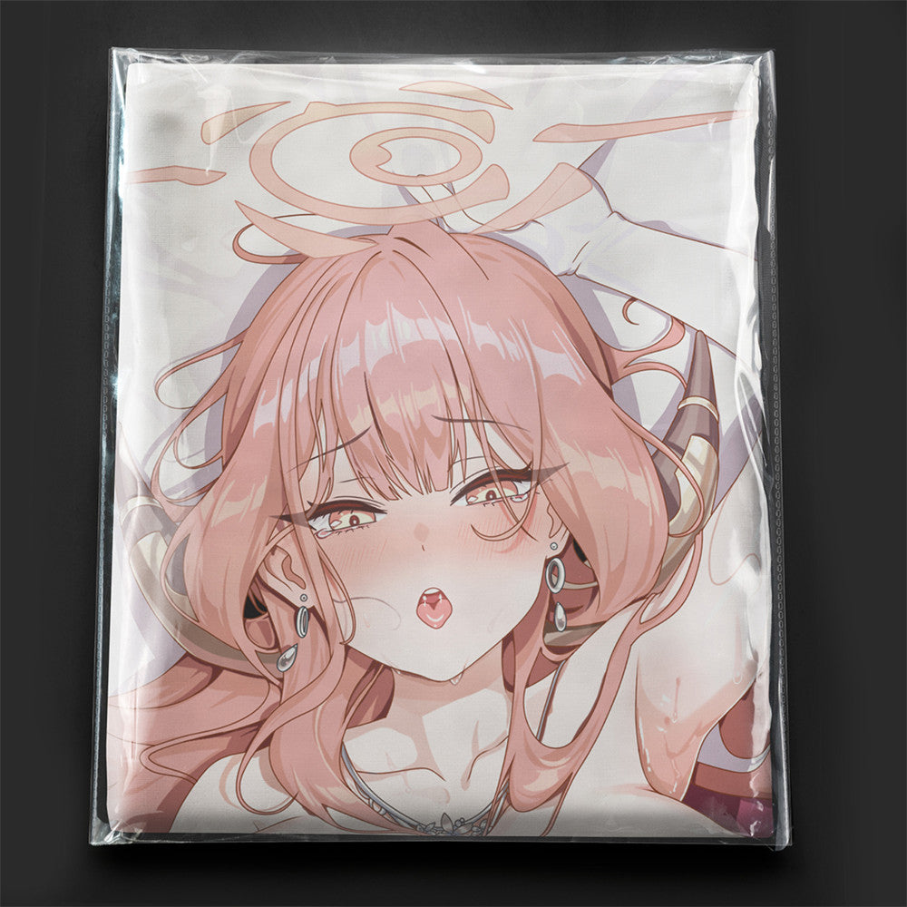 Aru Rikuhachima (Version im roten Kleid) – Anime-Kissen, Fan-Art-Edition