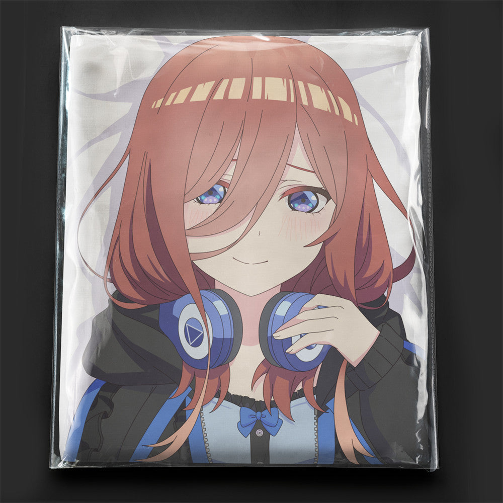 Miku Nakano - Anime Pillowcase Fan-Art Edition