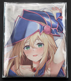 Dunkles Magiermädchen (Version 2) – AnimePillow-Fan-Art-Edition