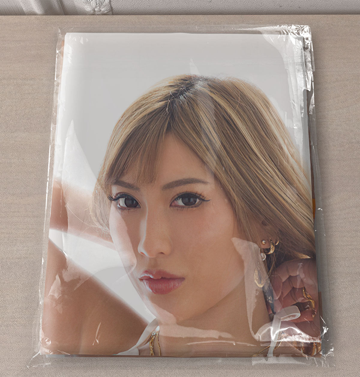 AIKA Ver.3 - Actress Pillowcase Fan-Art Edition