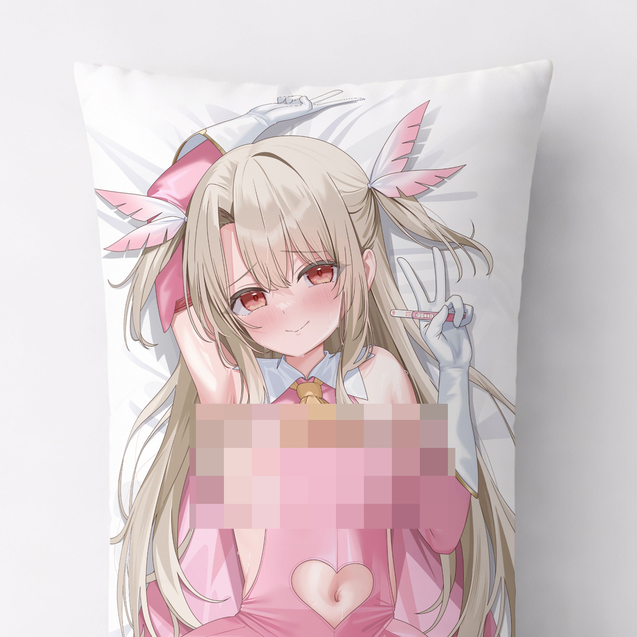 イリヤスフィール・フォン・アインツベルン（魔法少女版）- AnimePillowファンアートエディション