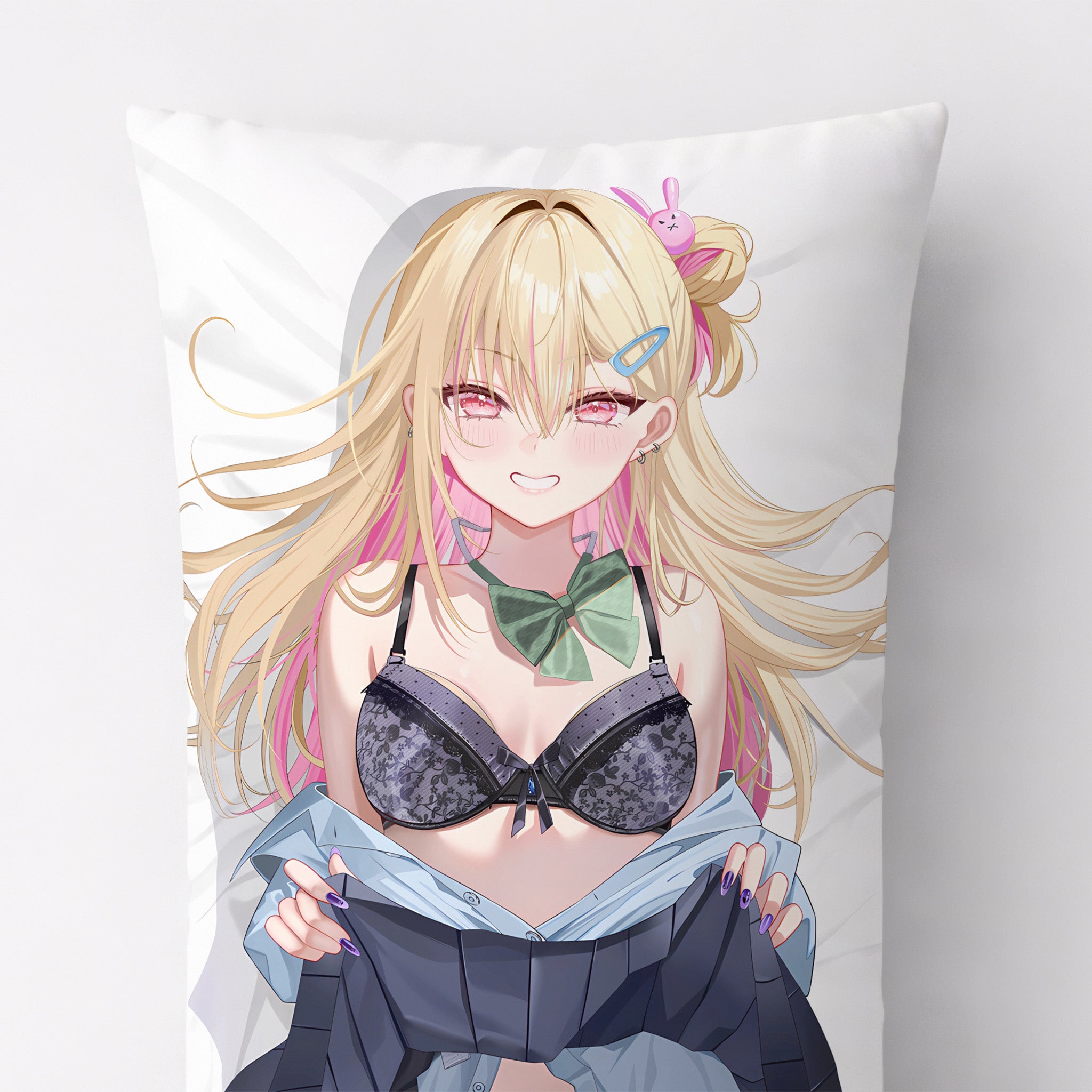 Shy Gyaru Girl - AnimePillow Fan-Art Edition